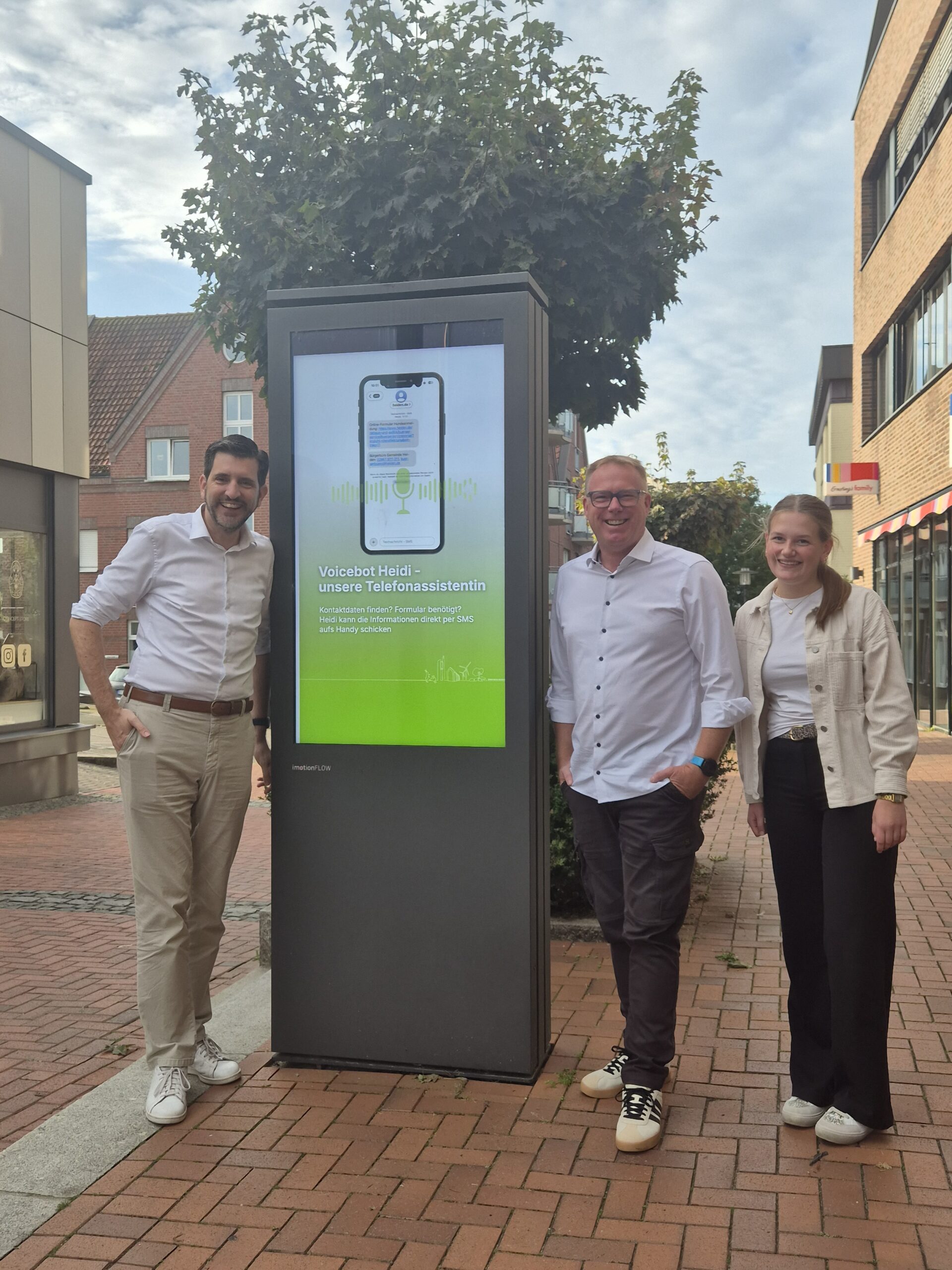 Vertreter der Gemeinde Heiden und von blueants.ai beim Start des KI-Telefonassistenten Heidi